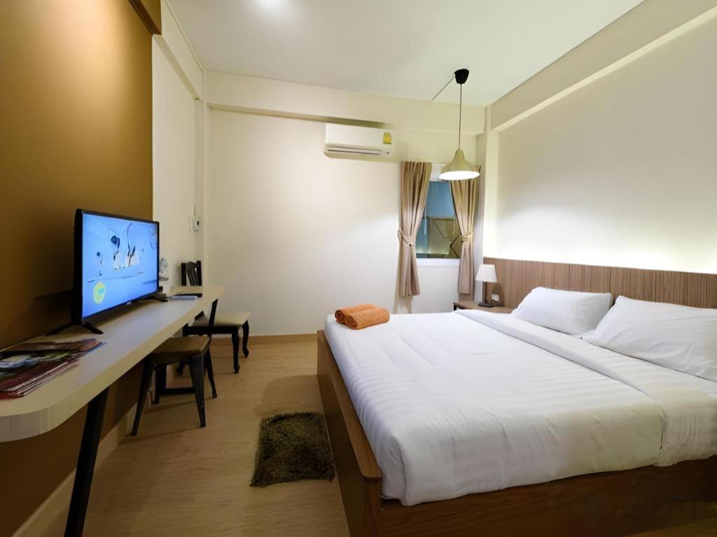 P.72 Hotel Pattaya Exterior photo