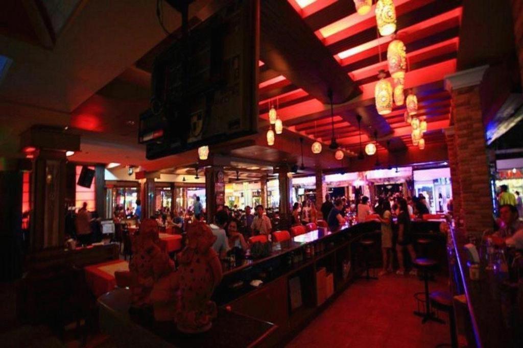 P.72 Hotel Pattaya Exterior photo